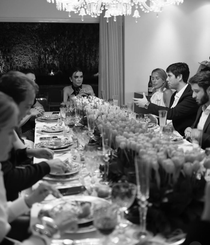 Uma noite de ideias e elegância na residência de Cinthya Marques